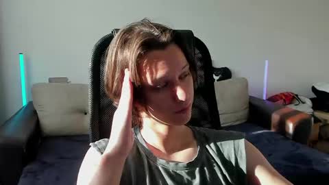 Snapshot of ostin_meoww chatting on 06/04/26, 01:17 Ostin online show from 06/04/26, 01:17