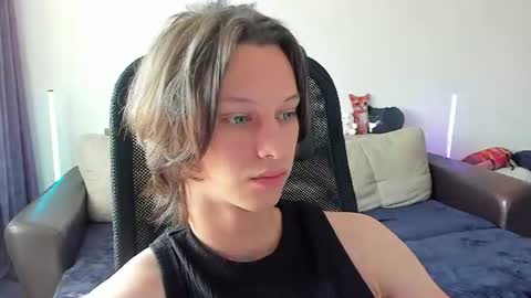 Snapshot of ostin_meoww chatting on 06/13/26, 10:46 Ostin online show from 06/13/26, 10:46