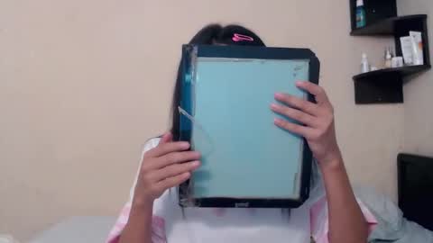 Snapshot of otakutransgurl chatting on 11/08/25, 07:08 RACHEL CHOW online show from 11/08/25, 07:08