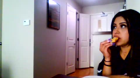 Snapshot of otherwonn11 chatting on 06/14/26, 08:11 Chulo CLos online show from 06/14/26, 08:11