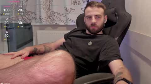 Snapshot of otishairy chatting on 11/06/25, 10:43 Otis online show from 11/06/25, 10:43