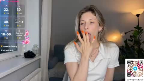 Snapshot of ottiliebolyard chatting on 07/06/26, 06:21 Anne online show from 07/06/26, 06:21
