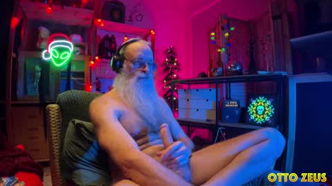 Snapshot of ottozeus chatting on 12/26/24, 07:45 Otto Zeus online show from 12/26/24, 07:45
