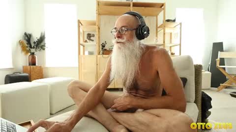 Snapshot of ottozeus chatting on 06/16/26, 11:40 Otto Zeus online show from 06/16/26, 11:40
