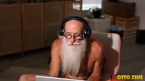 Snapshot of ottozeus chatting on 07/14/26, 06:46 Otto Zeus online show from 07/14/26, 06:46