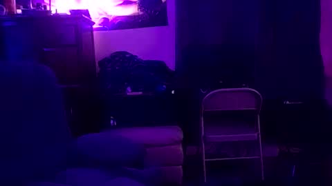 ou8124824 online show from 10/28/25, 06:17