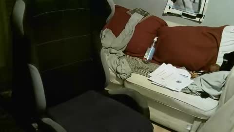 Snapshot of ouinnybis195625 chatting on 10/20/25, 11:10 ouinnybis195625 online show from 10/20/25, 11:10