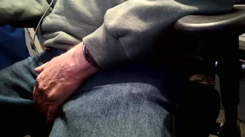 lets play online show from 01/04/25, 10:34