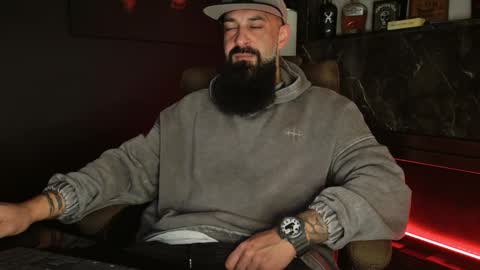 Snapshot of outofyourleague111 chatting on 12/05/25, 05:05 Lex online show from 12/05/25, 05:05