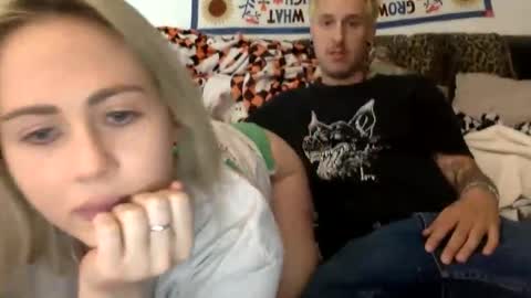 Snapshot of ovoxoxoxoxo chatting on 11/05/25, 08:09 holly online show from 11/05/25, 08:09