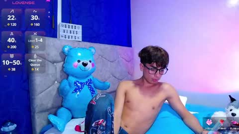 Owen  Independent model  online show from 12/02/24, 09:02