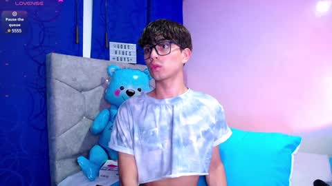 Owen  Independent model  online show from 12/27/24, 08:13