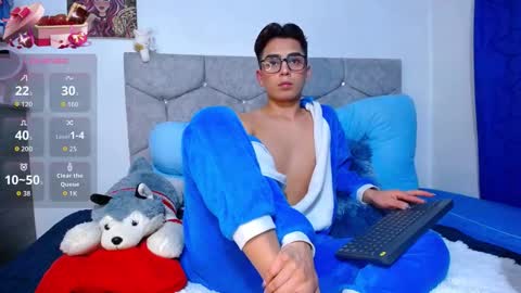 Owen  Independent model  online show from 02/19/26, 07:04