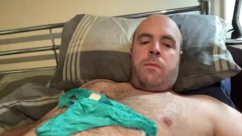 Owen2022 online show from 05/13/26, 06:22