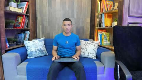 Owen online show from 09/11/25, 11:43
