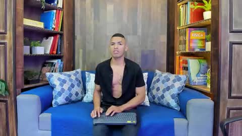 Owen online show from 09/19/25, 11:22