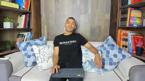 Owen online show from 10/03/25, 12:13