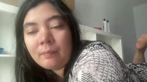 Snapshot of oxovickyoxo chatting on 11/09/25, 05:22 oxovickyoxo online show from 11/09/25, 05:22