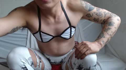 Snapshot of oxxy_jean chatting on 12/18/24, 09:29 Jeannifer online show from 12/18/24, 09:29