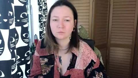 Snapshot of ozalin chatting on 06/05/26, 12:22 ozalin online show from 06/05/26, 12:22