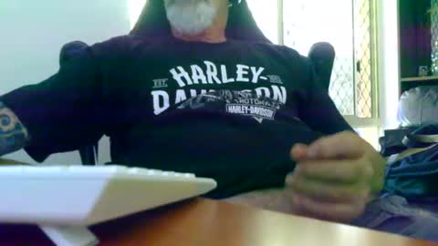 Snapshot of ozzyrickster chatting on 01/07/25, 02:42 Oi Oi Oi online show from 01/07/25, 02:42