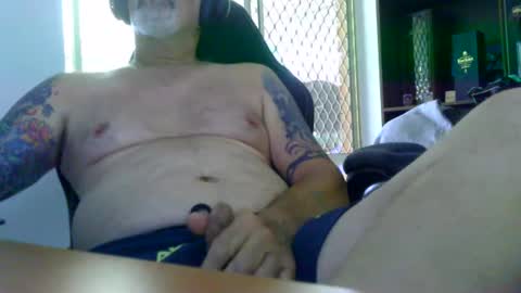 Snapshot of ozzyrickster chatting on 01/10/25, 02:57 Oi Oi Oi online show from 01/10/25, 02:57