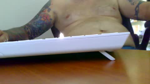 Snapshot of ozzyrickster chatting on 01/13/25, 05:01 Oi Oi Oi online show from 01/13/25, 05:01