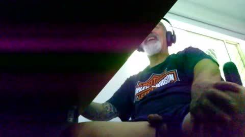 Snapshot of ozzyrickster chatting on 02/14/25, 02:39 Oi Oi Oi online show from 02/14/25, 02:39