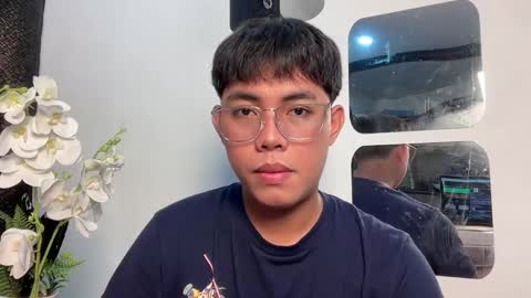 Snapshot of p1noytwink_ chatting on 09/23/25, 08:39 Terrence online show from 09/23/25, 08:39