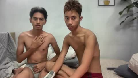 p1noytwink_xel online show from 06/19/26, 07:39