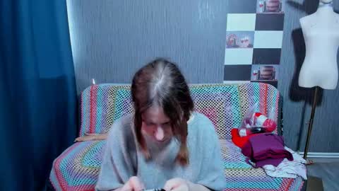 Ella online show from 12/04/25, 07:28