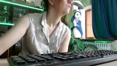 Ella online show from 05/02/26, 06:40