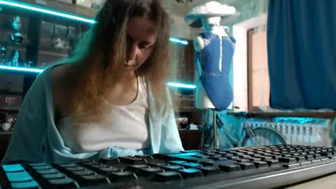 Ella online show from 05/04/26, 06:20