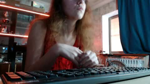 Ella online show from 05/16/26, 10:47