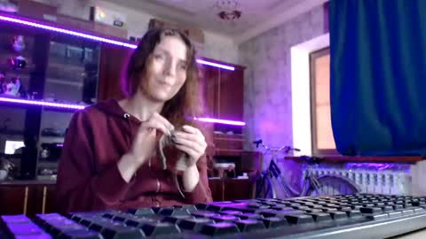 Ella online show from 05/23/26, 05:45