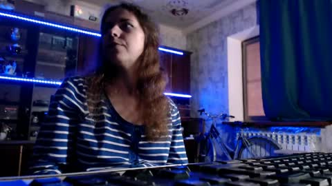 Ella online show from 05/24/26, 07:02
