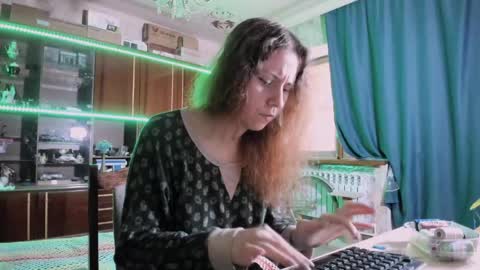 Ella online show from 05/26/26, 06:09