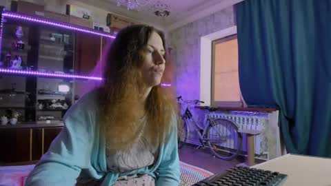 Ella online show from 05/28/26, 07:16