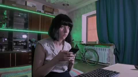 Ella online show from 06/06/26, 07:24