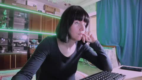Ella online show from 06/08/26, 07:09