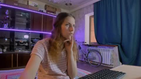 Ella online show from 06/10/26, 07:40