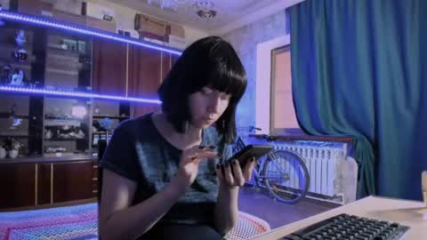 Ella online show from 06/12/26, 08:02