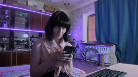 Ella online show from 06/14/26, 07:54