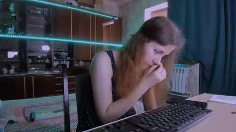 Ella online show from 07/06/26, 10:12