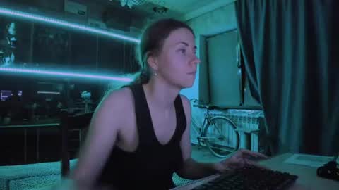Ella online show from 07/14/26, 05:51