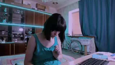 Ella online show from 07/17/26, 09:05