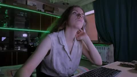 Ella online show from 07/21/26, 06:16