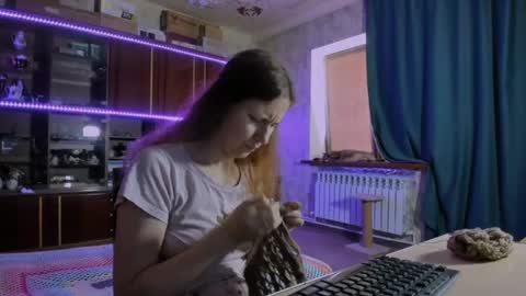 Ella online show from 07/25/26, 07:28