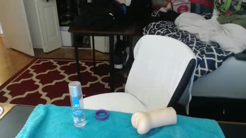 Snapshot of pabighunk chatting on 10/28/25, 07:27 pabighunk online show from 10/28/25, 07:27