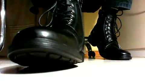 Pablo Meness online show from 01/05/25, 04:59